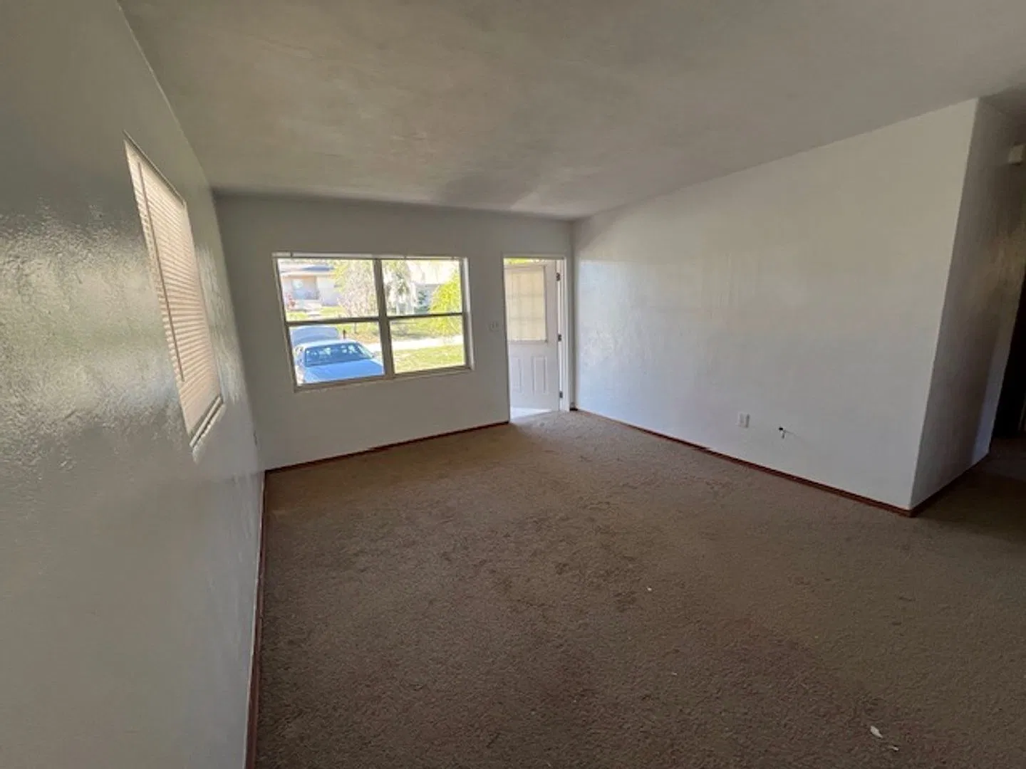 2 Bedroom 1 Bath-Bottom 1/2 of a Duplex Available for rent — Photo 3