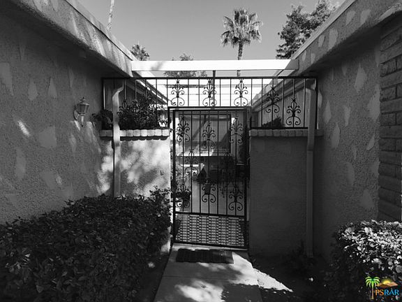 4th image of 2220 Oakcrest Dr