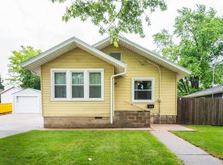 1210 S Mason St, Bloomington, IL 61701