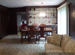 706 Hollycrest Dr, Champaign, IL 61821