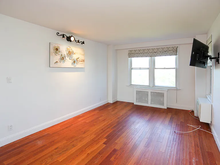 91 Strawberry Hill Ave #923 — Photo 20