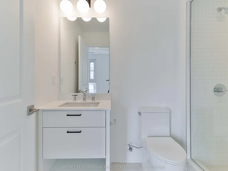 206 King St W #Penthouse 1 — Photo 39