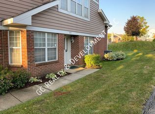 857 W Happfield Dr, Arlington Heights, IL 60004