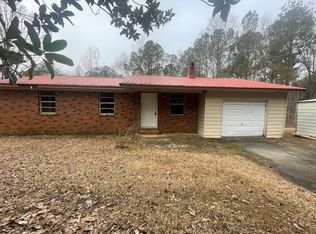 7925 State Line Rd NE, Golden, MS 38847