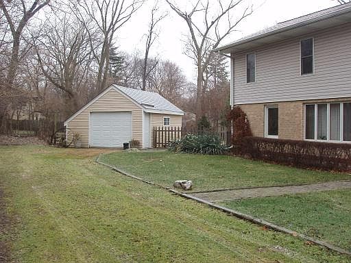 2nd image of 536 S Lyman Ave