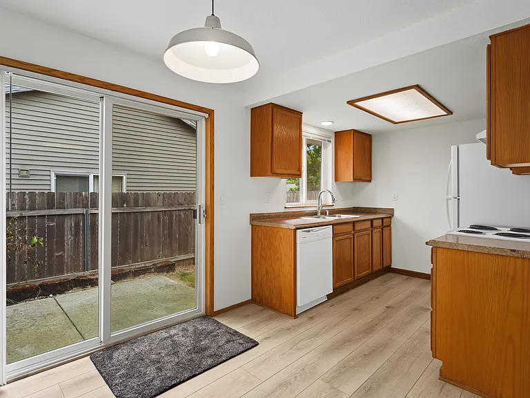 4811 NE 130th Ave — Photo 5