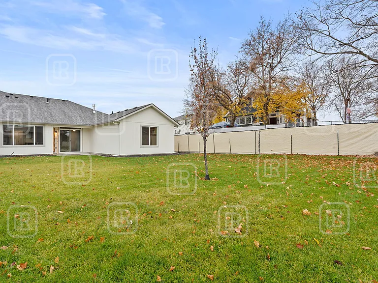 17020 E Knox Ln #1 — Photo 24