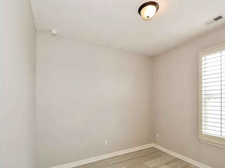 430 Hidden Meadows Cv — Photo 12