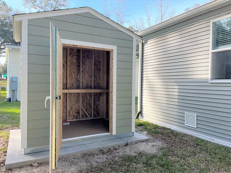 1077 Cloverleaf Cir #1077 — Photo 19