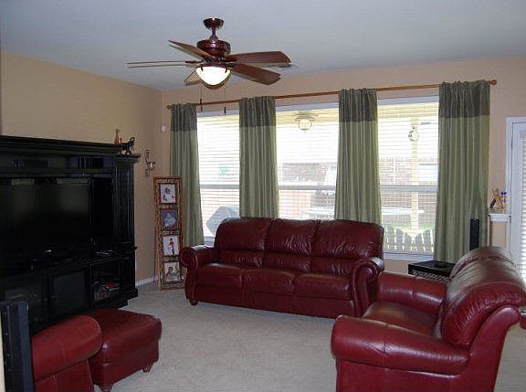 2nd image of 2321 Fairmont Ave