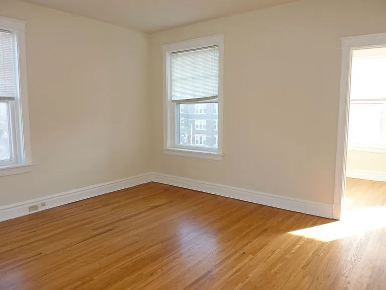 6805 Washington Ave — Photo 11