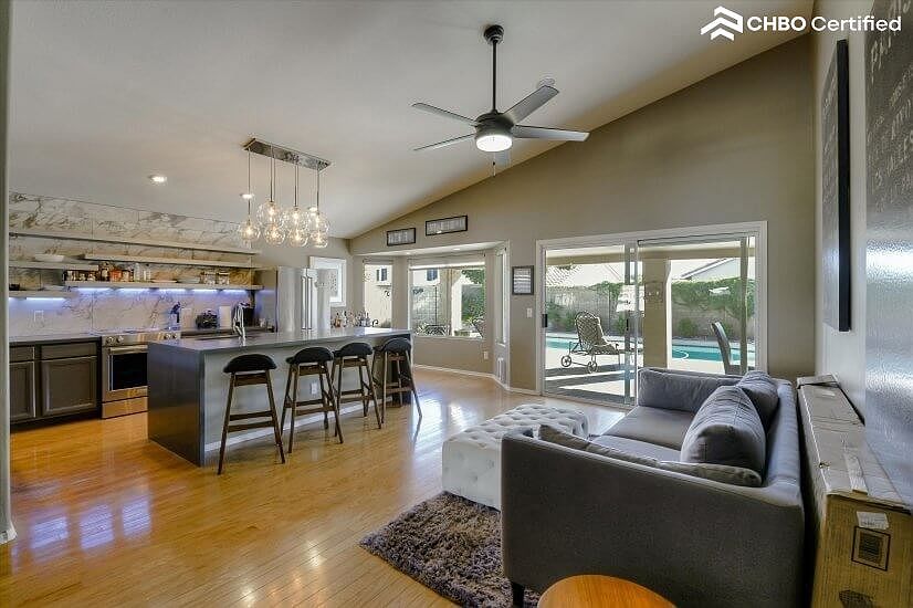 Fully furnished Scottsdale Home with a Pool