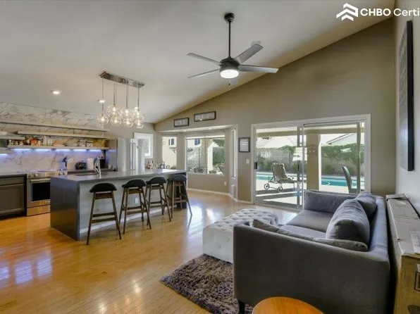 7219 W Los Gatos Dr, Glendale, AZ 85310