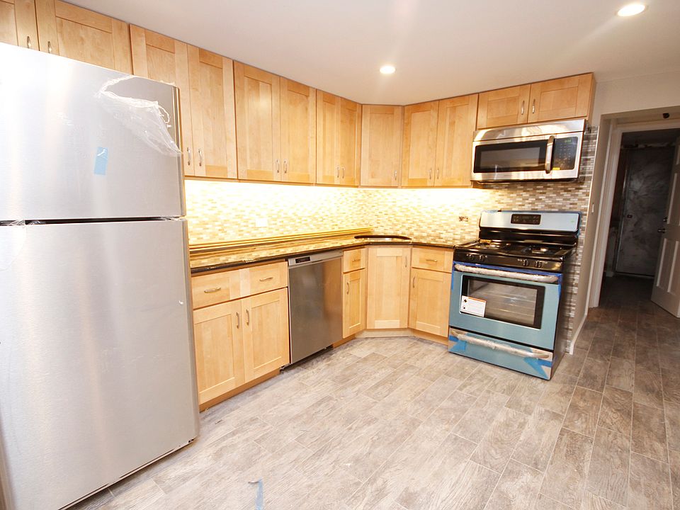 1st image of 2064 23rd St