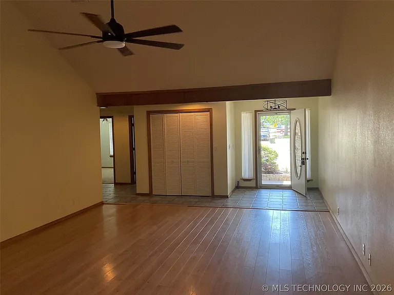 3209 Skylane Dr — Photo 4