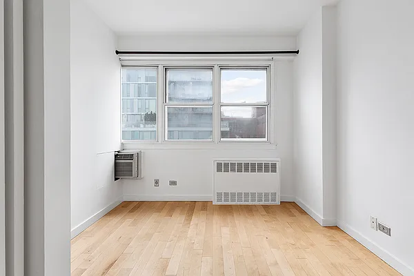 Rented by Compass | media 11