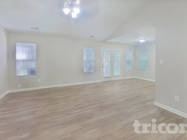 6603 Cedar Cliff Dr — Photo 3