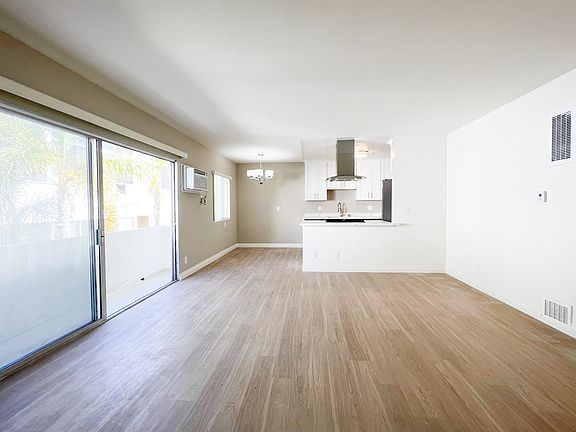2nd image of 11945 Darlington Ave APT 8