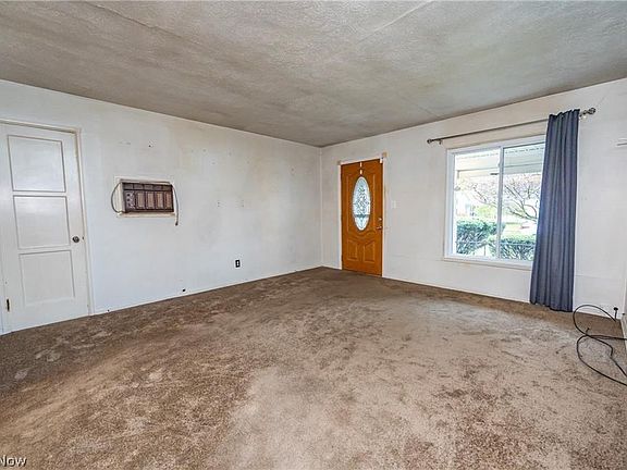 4th image of 14411 Ledgewood Ave