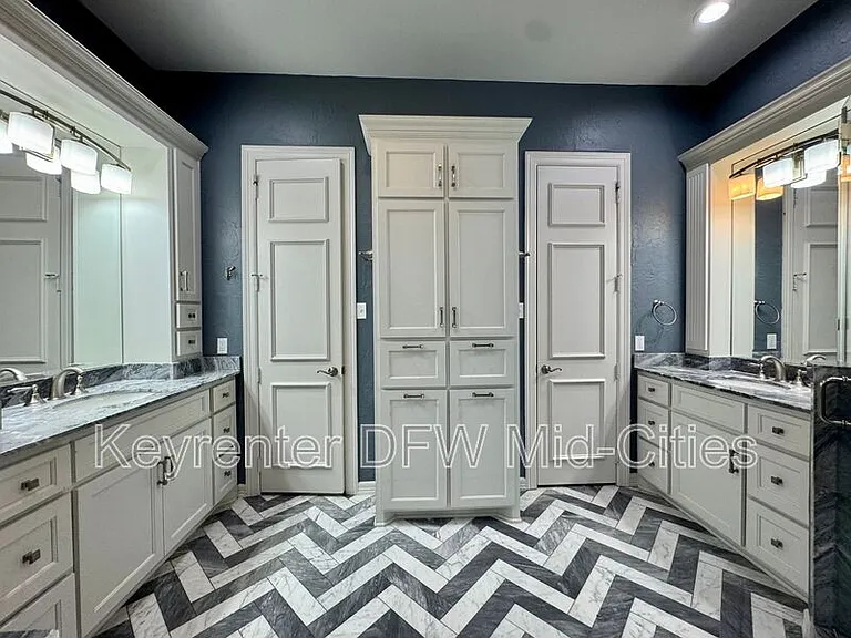 2417 Creekside Cir S — Photo 12