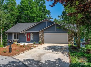 15 Josie Ln, Asheville, NC 28804