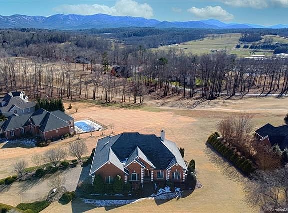 3rd image of 3761 Cornwell Dr
