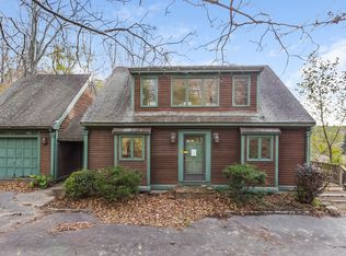 9 Middle Rd, Merrimac, MA 01860