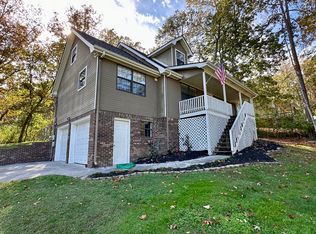 6029 Barkley Creek Dr, Ooltewah, TN 37363