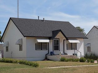 549 E 2nd St, Russell, KS 67665