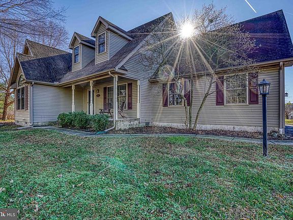 3rd image of 36620 Robin Hood Rd