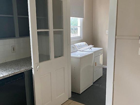 2nd image of 3921 Orleans Ave #1A