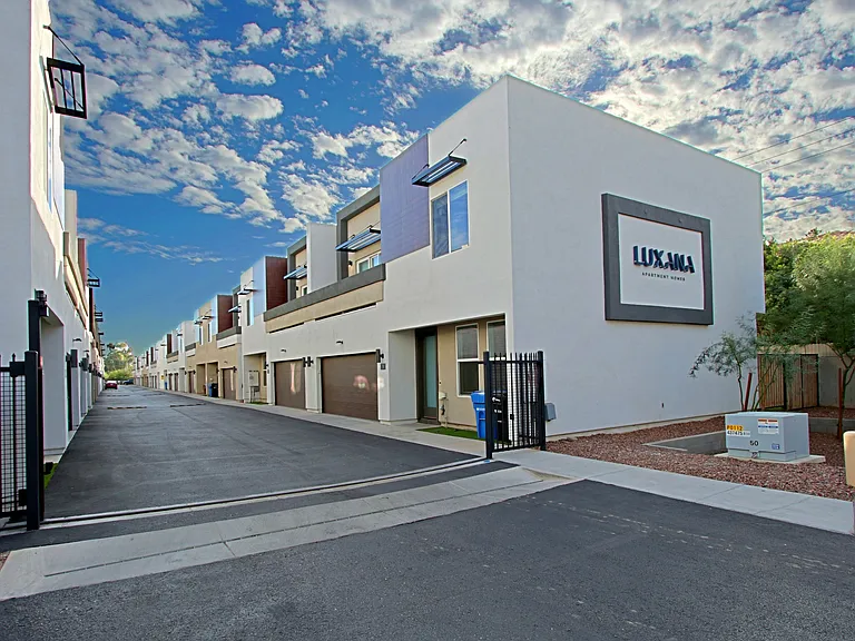 Luxana Apartments — Photo 46