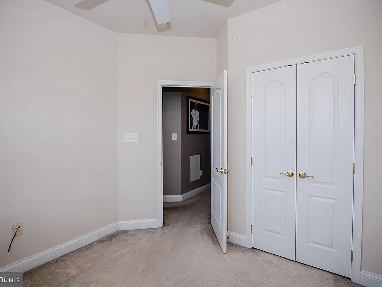 4031 Columbia Pike — Photo 36