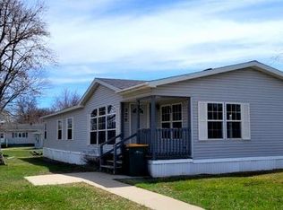 328 Main St, Clinton, MN 56225