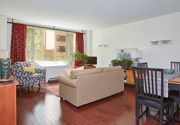 2nd image of 130 W 67th St APT 3F
