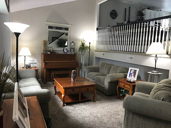 2nd image of 195 Huckleberry Cir