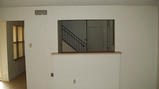 5th image of 3011 Wayside Dr