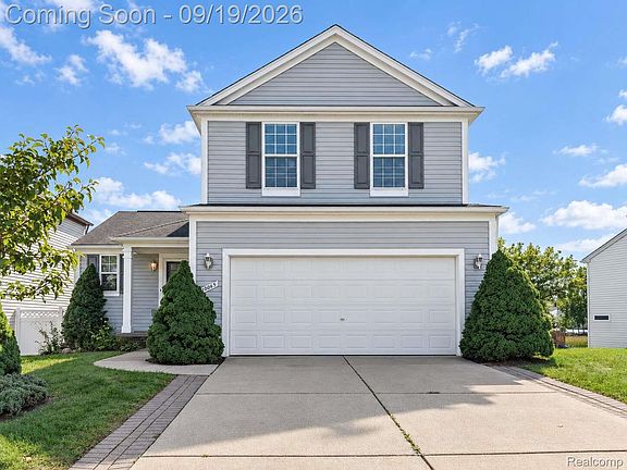 2nd image of 10065 Edgewater Trl