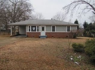 113 Sulphur Springs Dr, Greenville, SC 29617