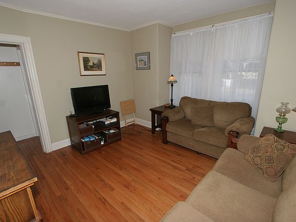5th image of 9 Cherry Ave