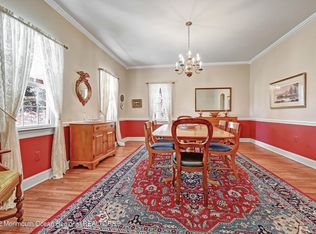 8 Old Cider Mill Rd, Manalapan, NJ 07726