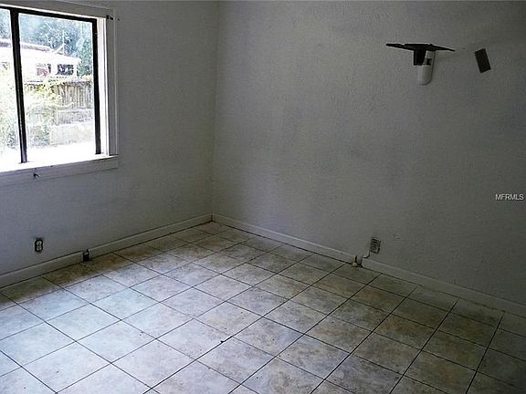2nd image of 10406 Alafia St
