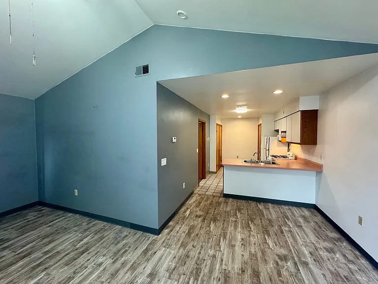 212 Church Street — Photo 25