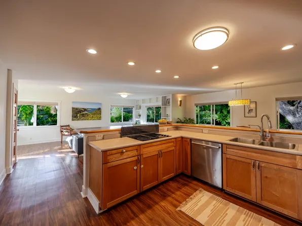 1220 W Kuiaha Rd, Haiku, HI 96708