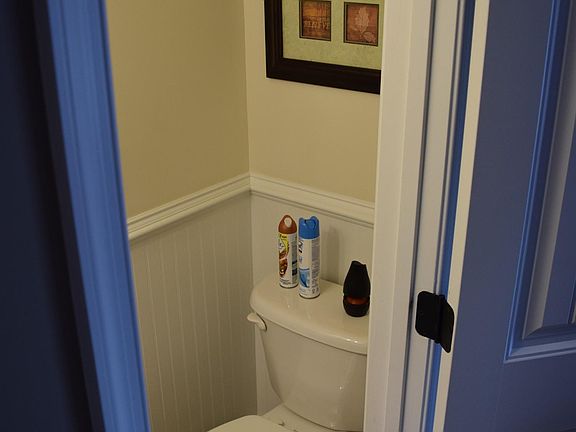 4th image of 140 Old Tavern Cir