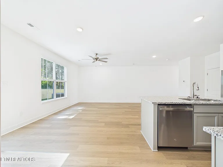 1729 Lateglow Way — Photo 15