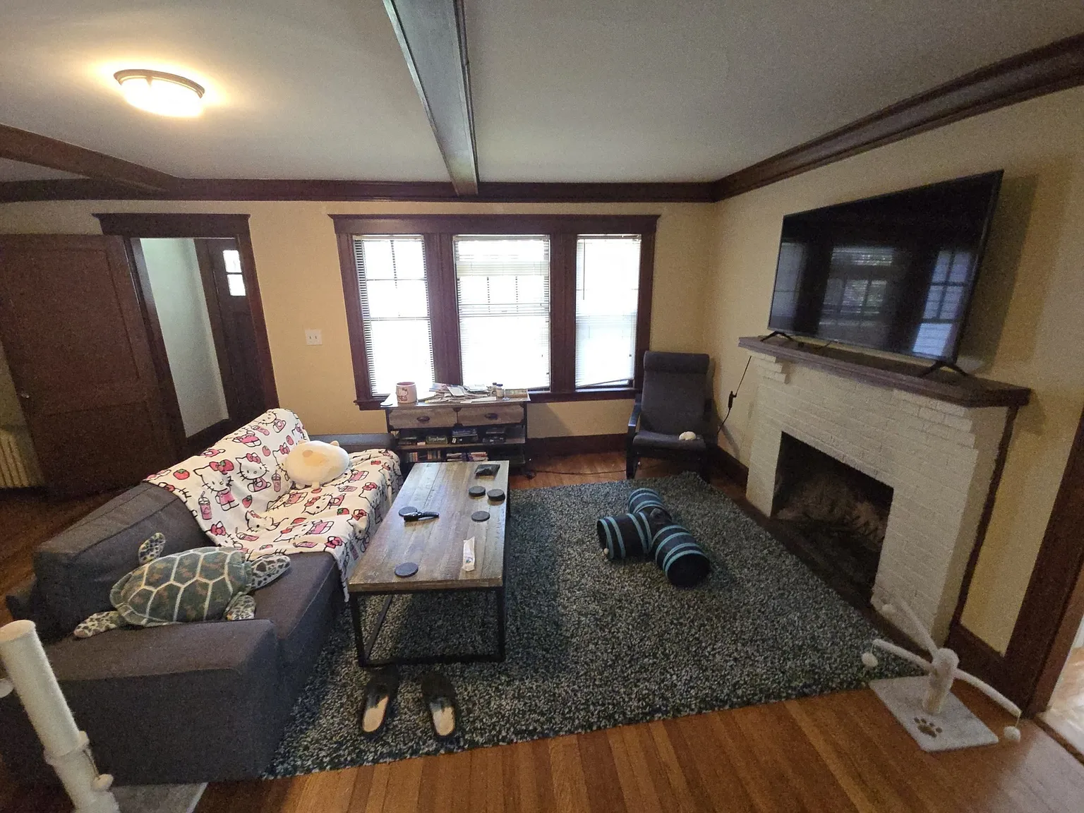 2 bed, 1.0 bath, 1350 sqft, $2,675 — Photo 2