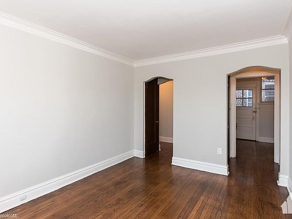 2nd image of 4516 N Wolcott Ave #1528