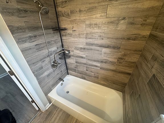 2nd image of 509 Day St