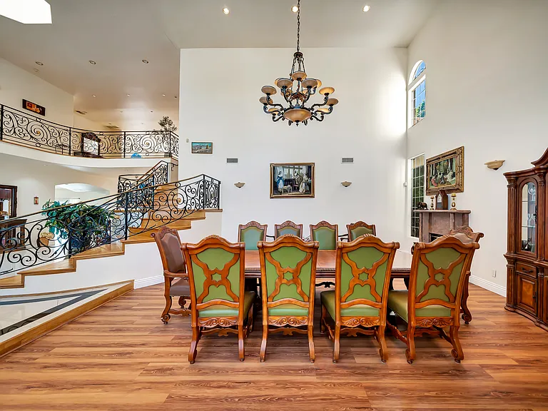 7735 Wilbur Ave — Photo 6